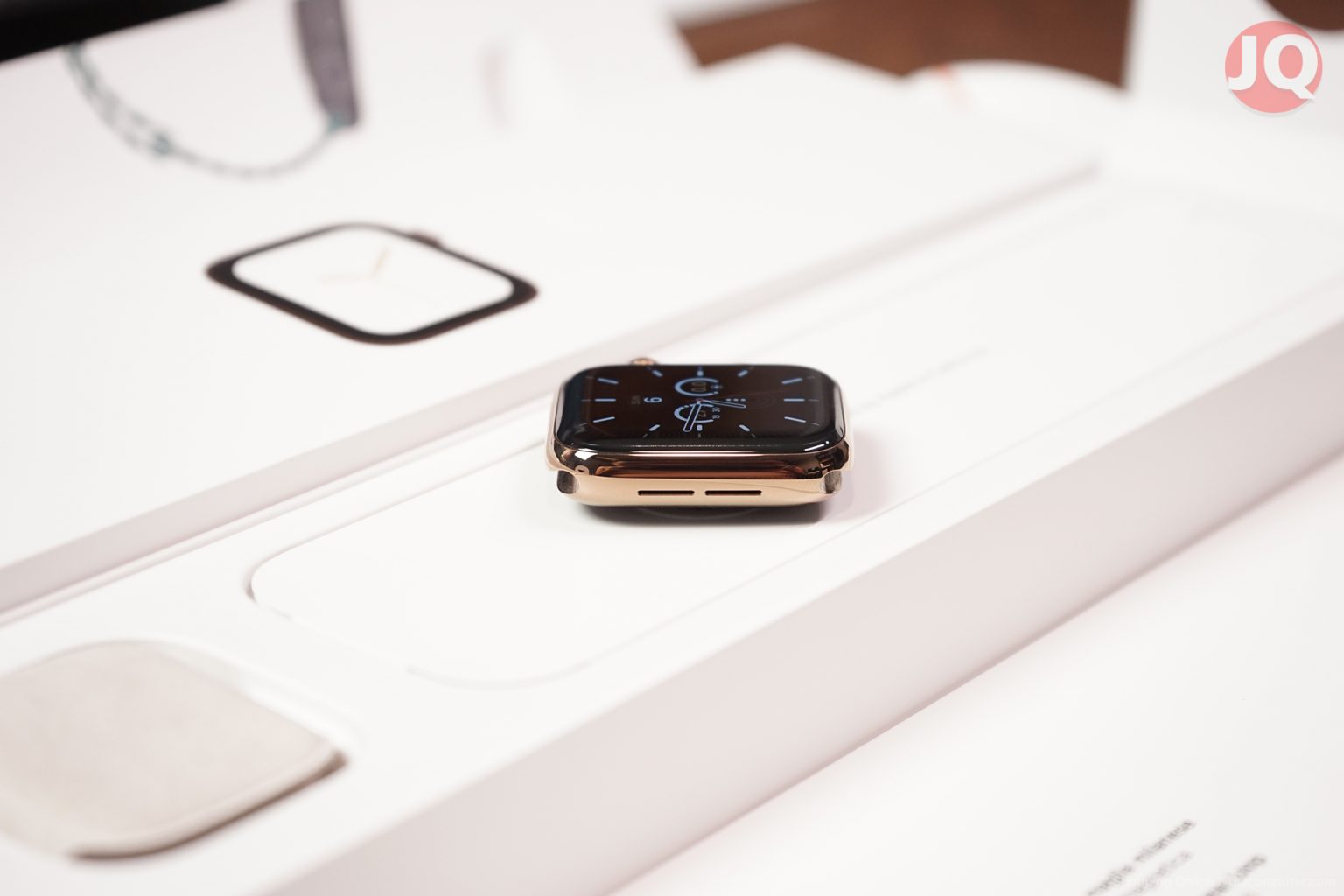 Apple Watch Series 4 (40mm) Cellular - Image 3