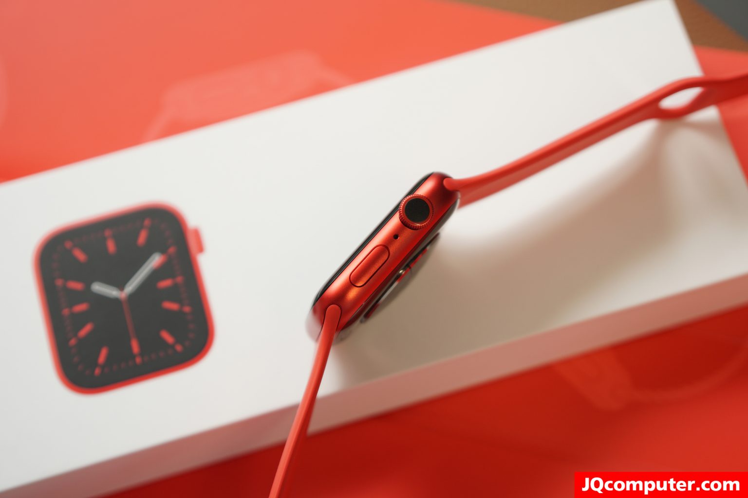 Apple Watch Series 6 (44mm.) - Image 2