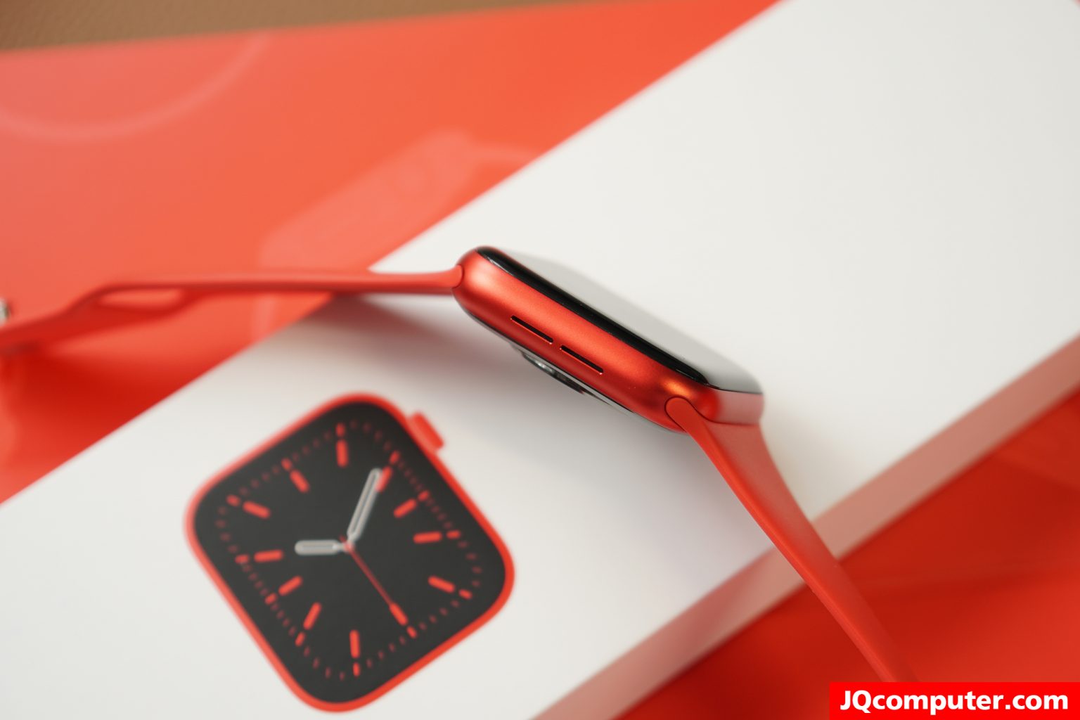 Apple Watch Series 6 (44mm.) - Image 3