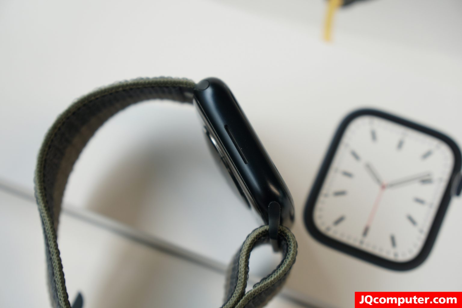 Apple Watch Series 7 (45mm.) - Image 3