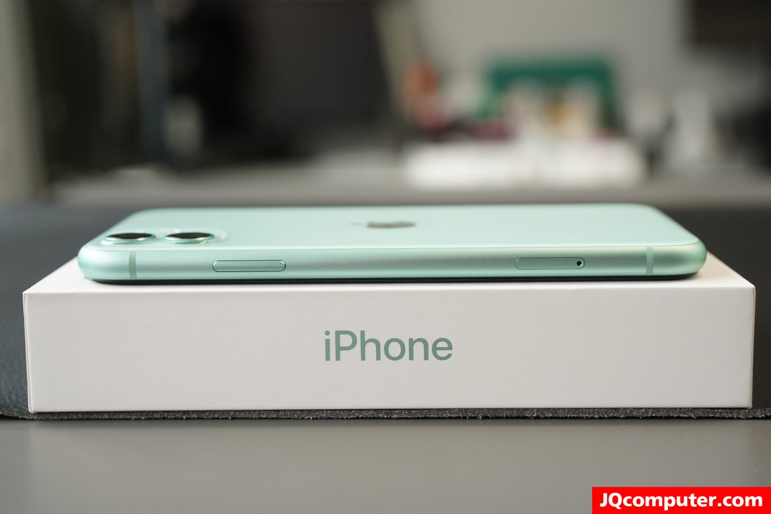 iPhone 11 - Image 12