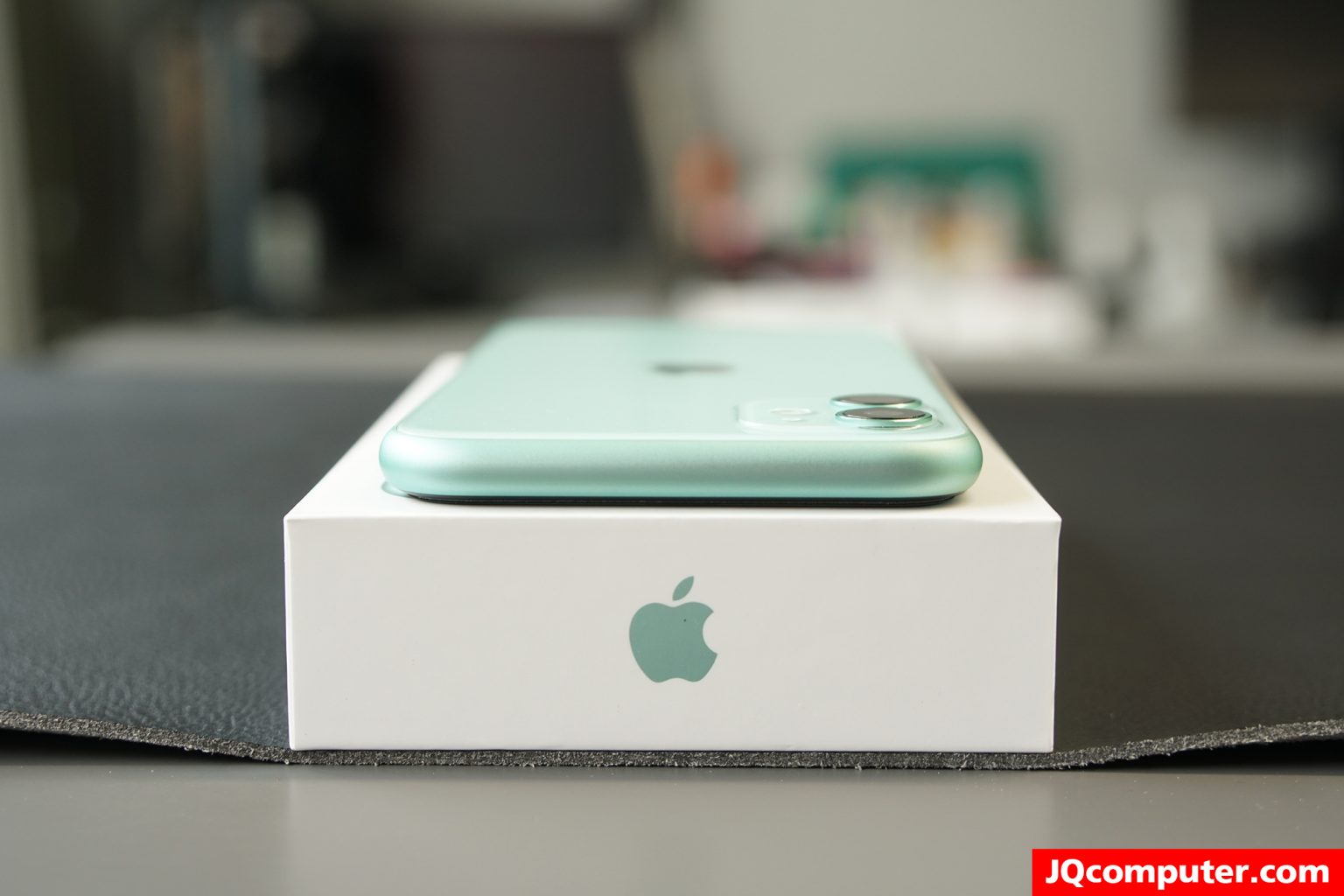 iPhone 11 - Image 13