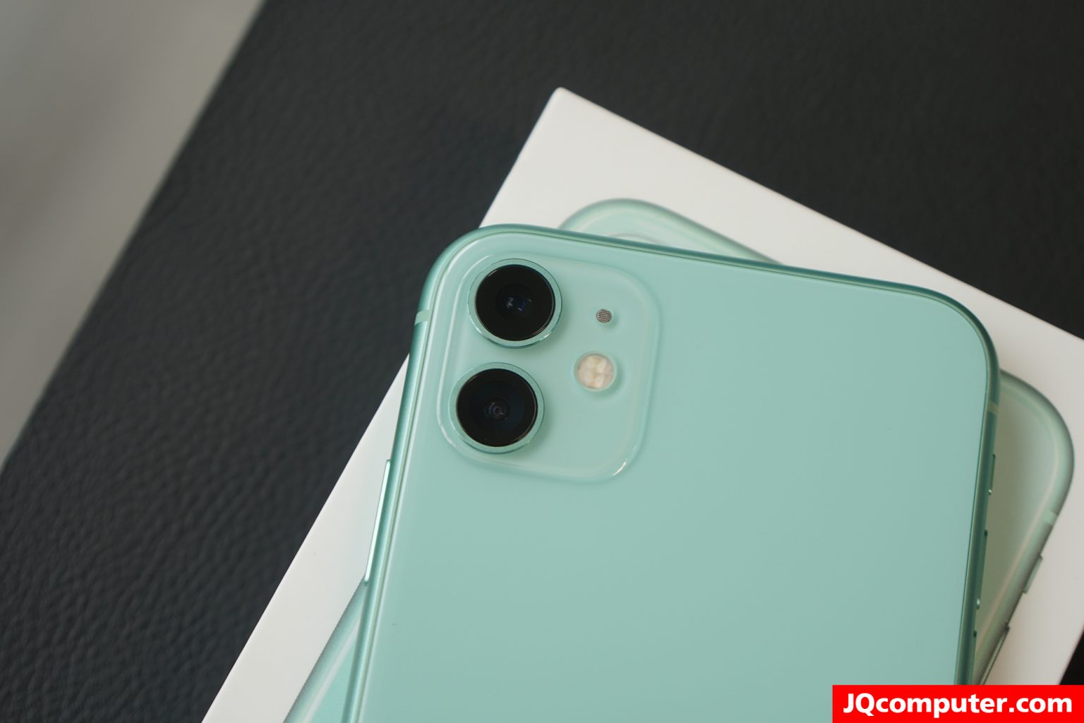 iPhone 11 - Image 9