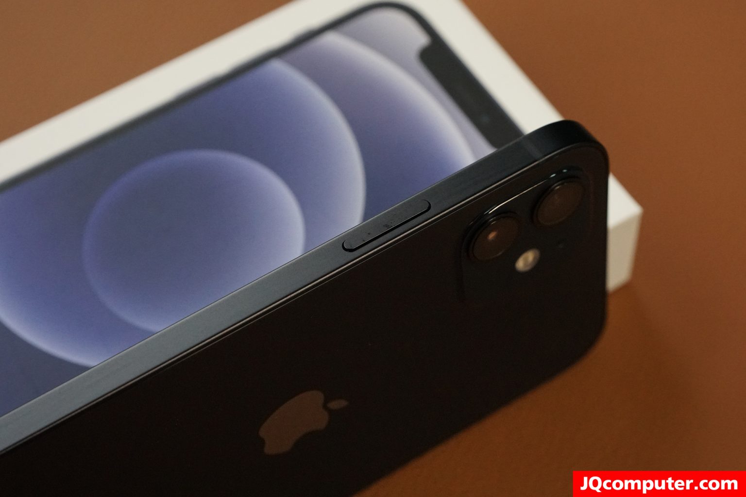 iPhone 12 - Image 10