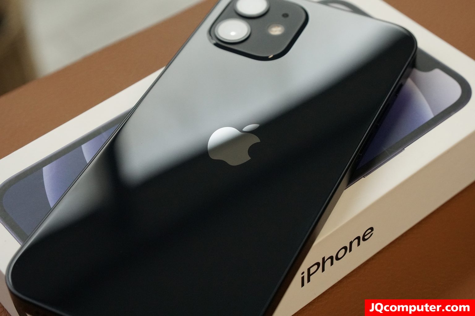 iPhone 12 - Image 9