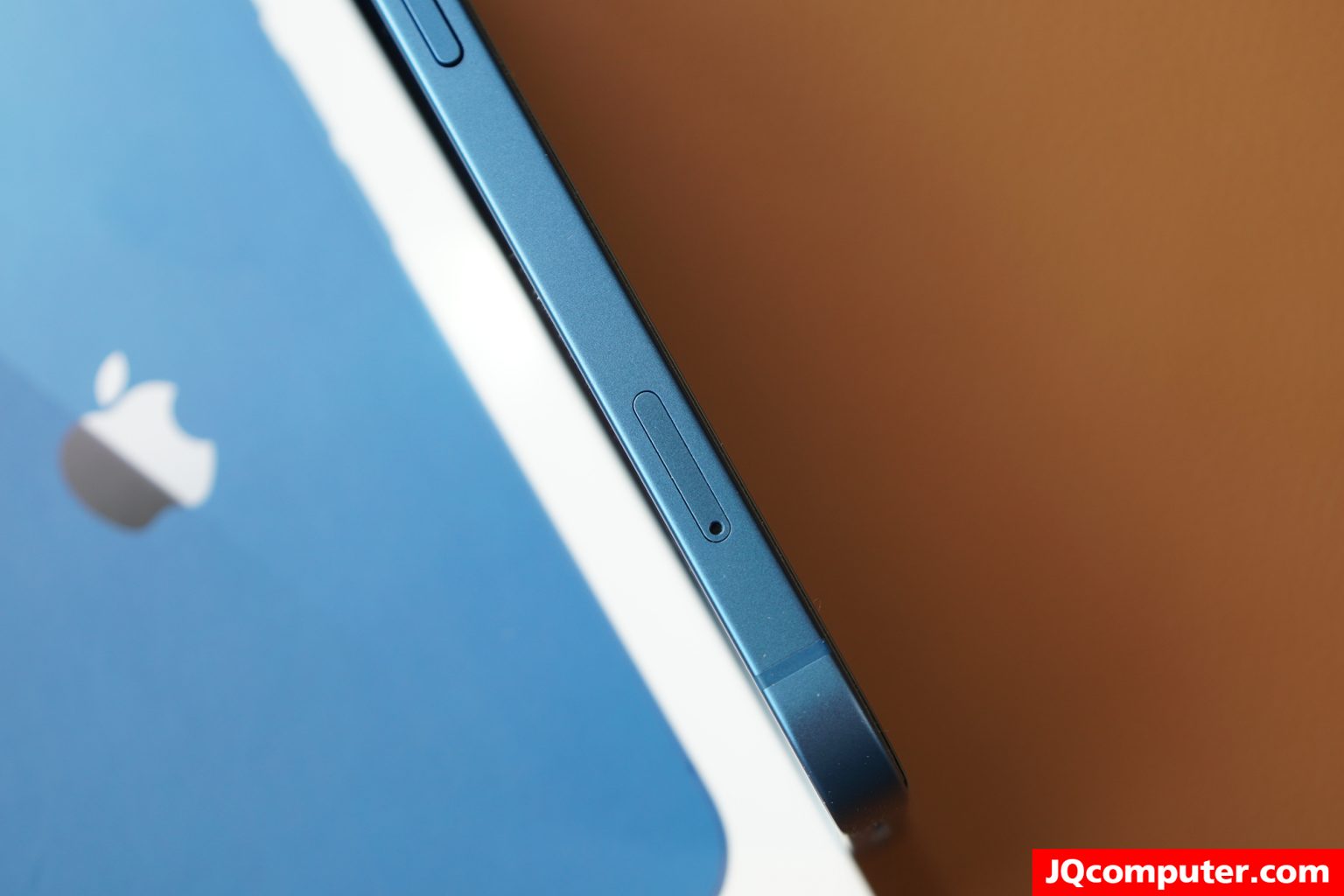 iPhone 13 - Image 11