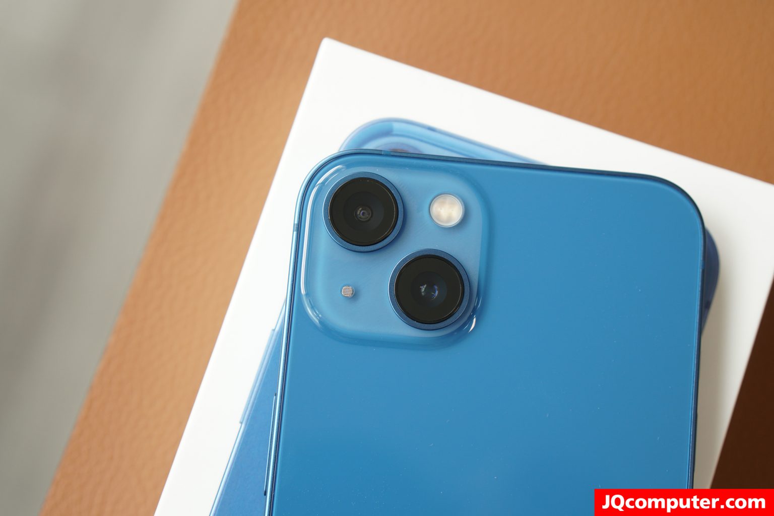 iPhone 13 - Image 8