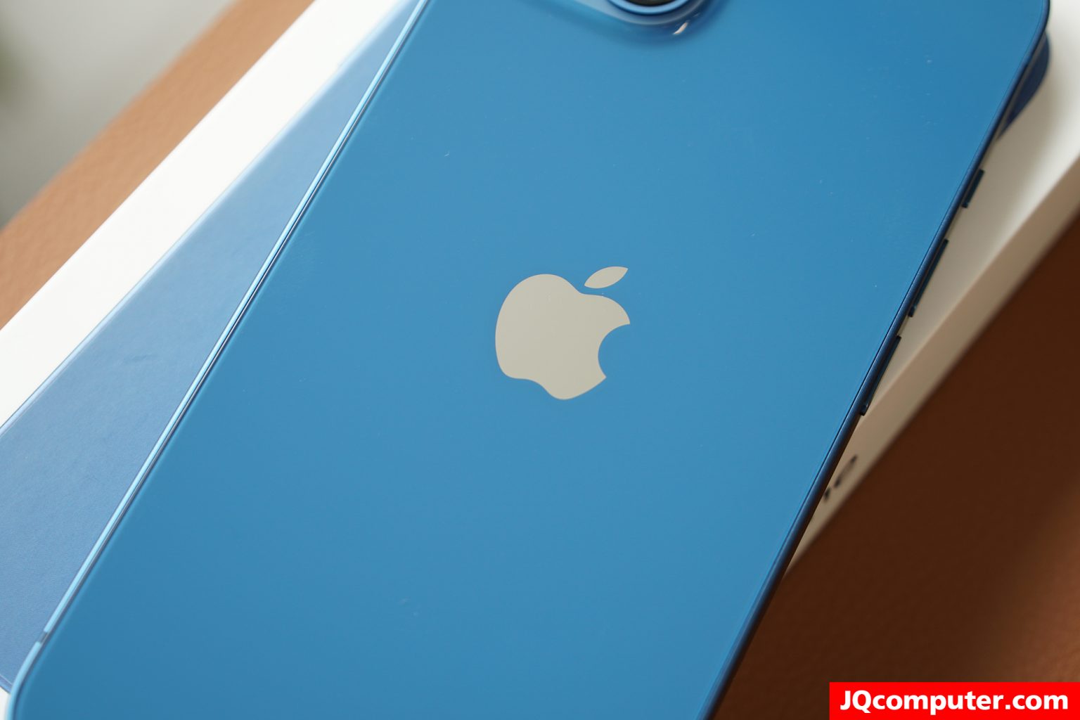 iPhone 13 - Image 9