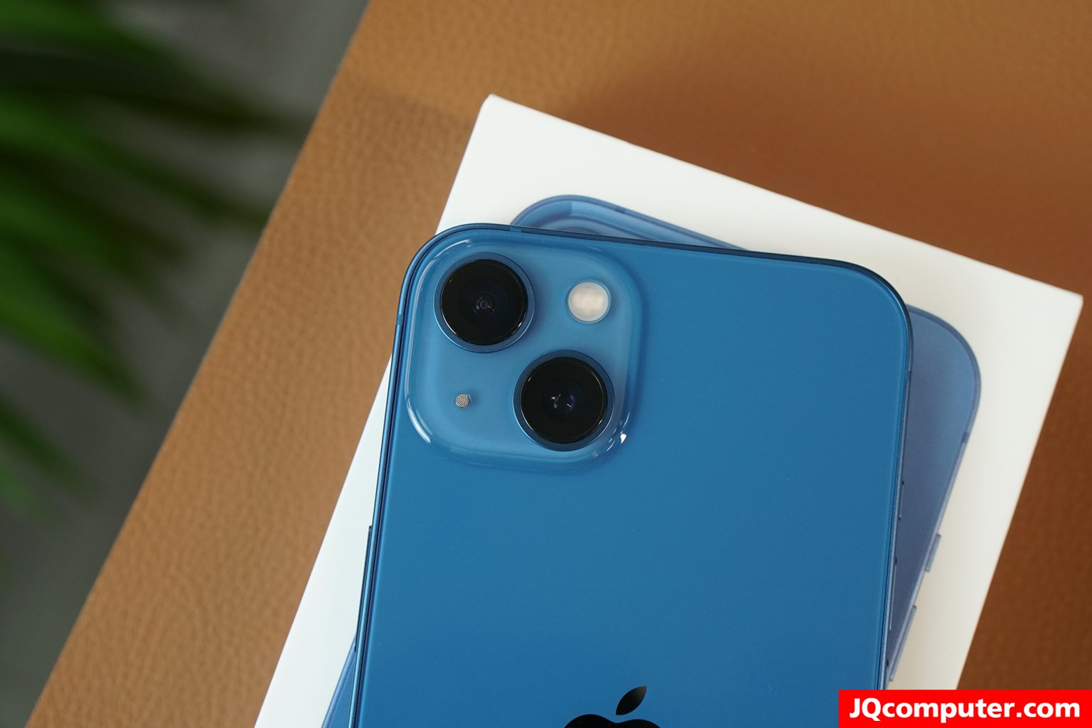 iPhone 13 - Image 8