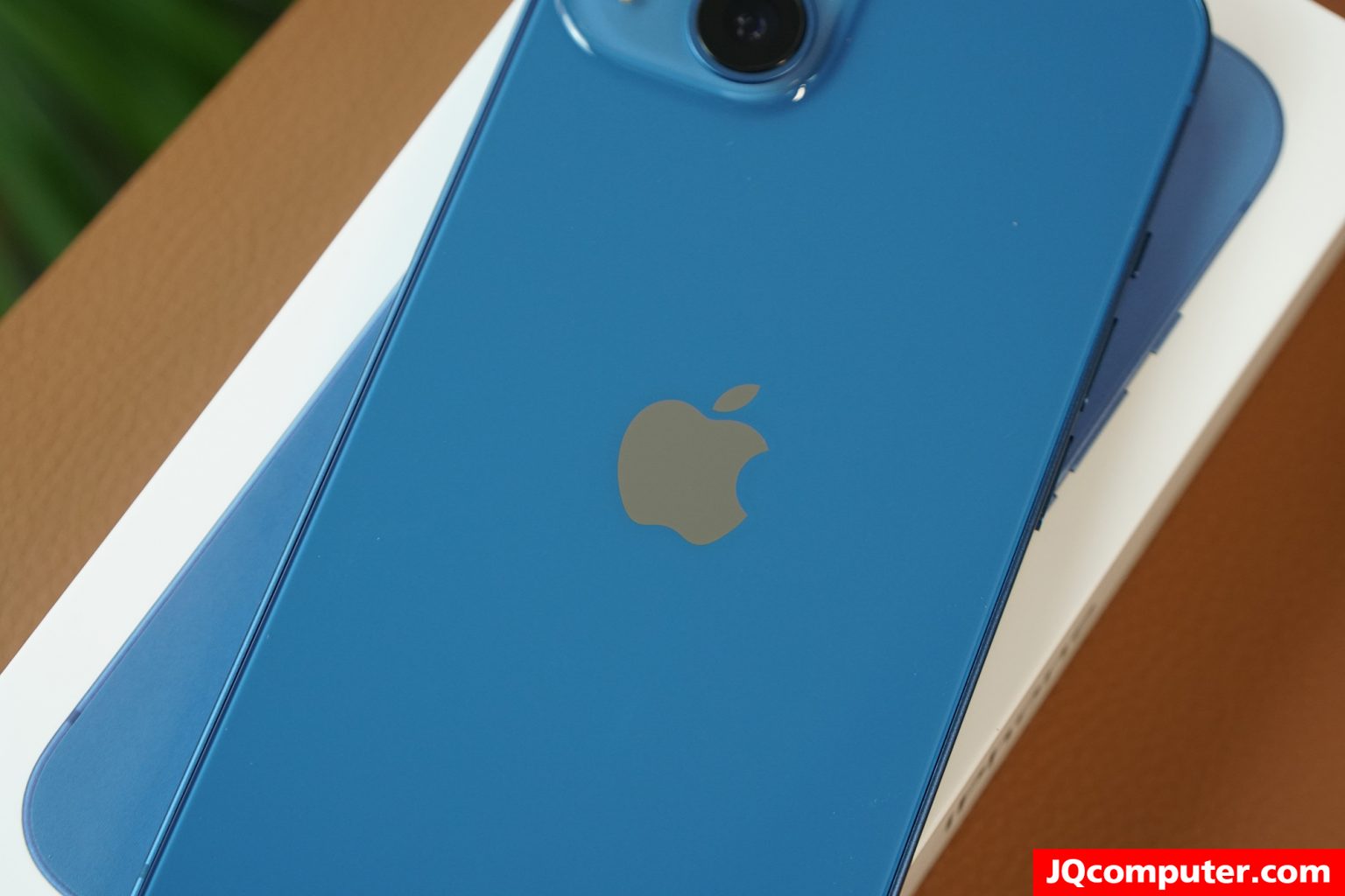 iPhone 13 - Image 9