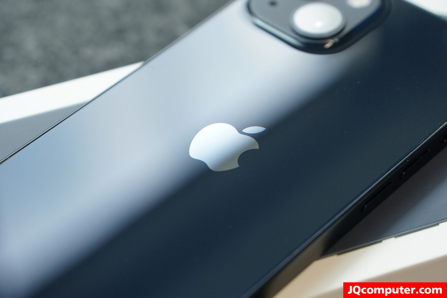 iPhone 13 - Image 11