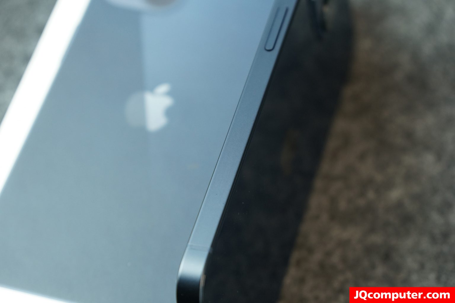 iPhone 13 - Image 10