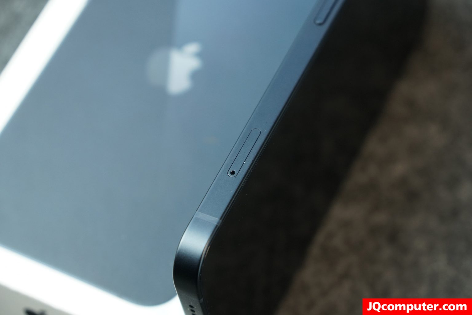 iPhone 13 - Image 12