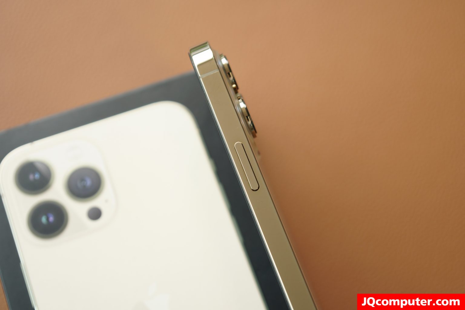 iPhone 13 Pro Max - Image 10