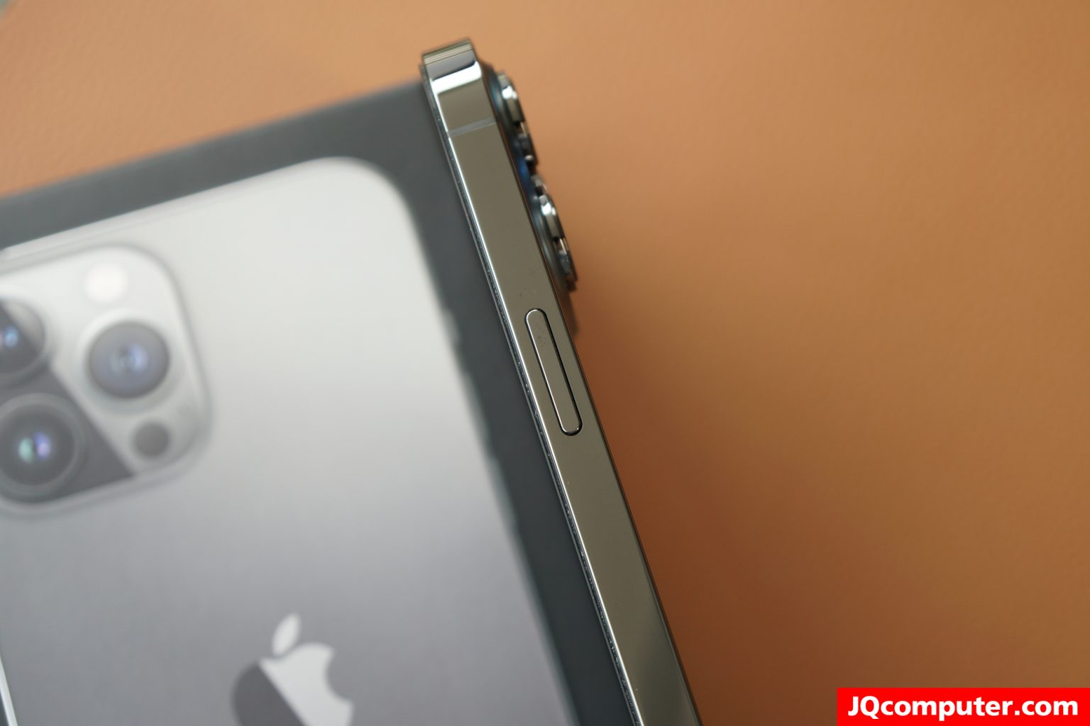 iPhone 13 Pro Max - Image 10