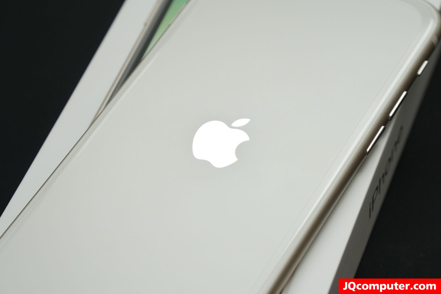 iPhone SE (Gen.3) - Image 11
