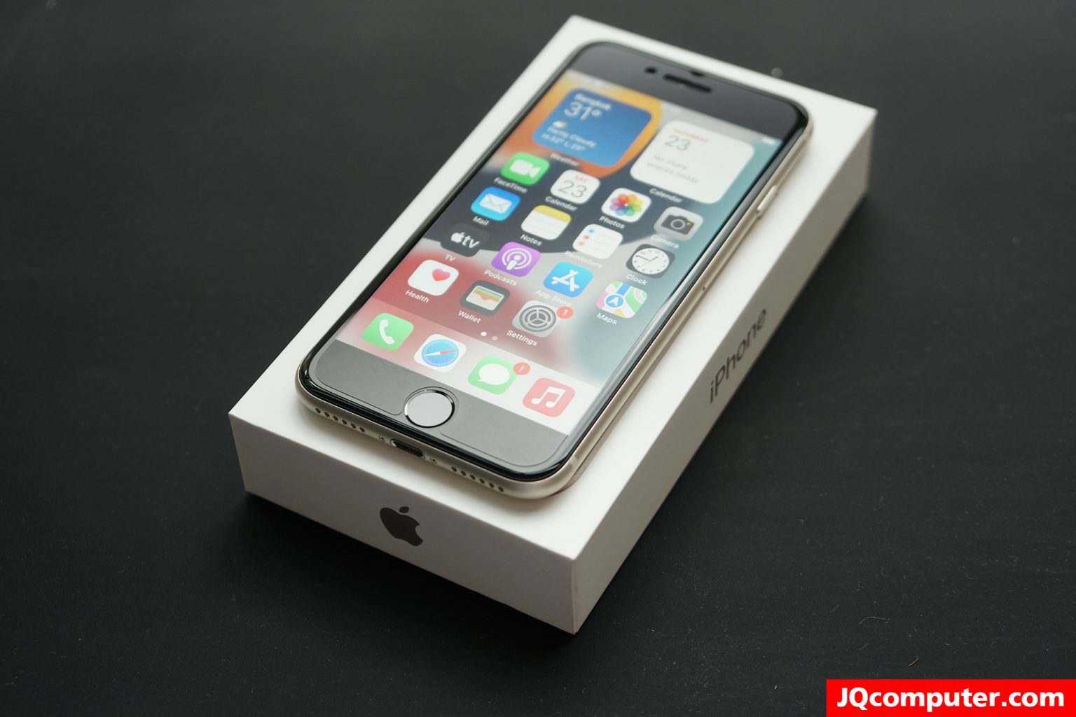 iPhone SE (Gen.3) - Image 2