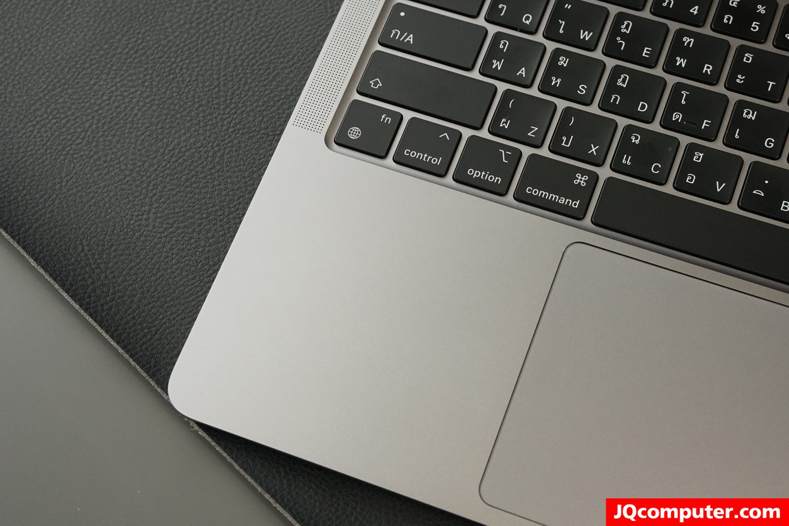 MacBook Air (13-inch, M1, 2020) - Image 3