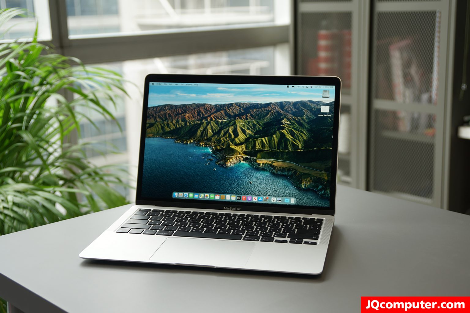 MacBook Air (13-inch, M1, 2020)