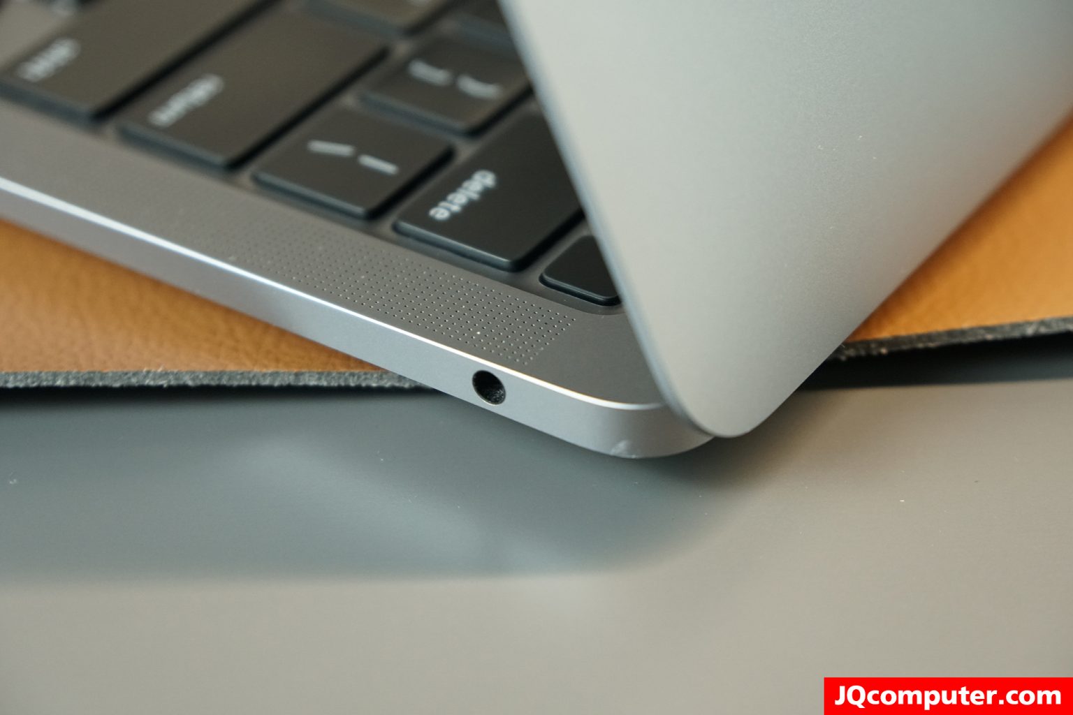 MacBook Air (13-inch, i3, 2020) - Image 15