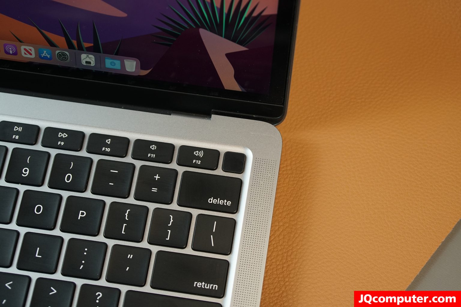 MacBook Air (13-inch, i3, 2020) - Image 9