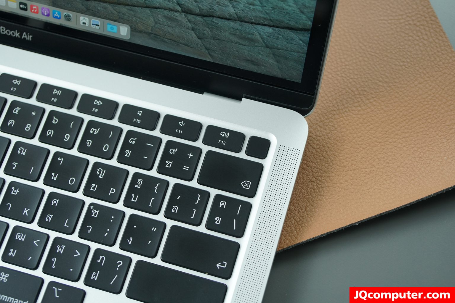 MacBook Air (13-inch, M1, 2020) - Image 8