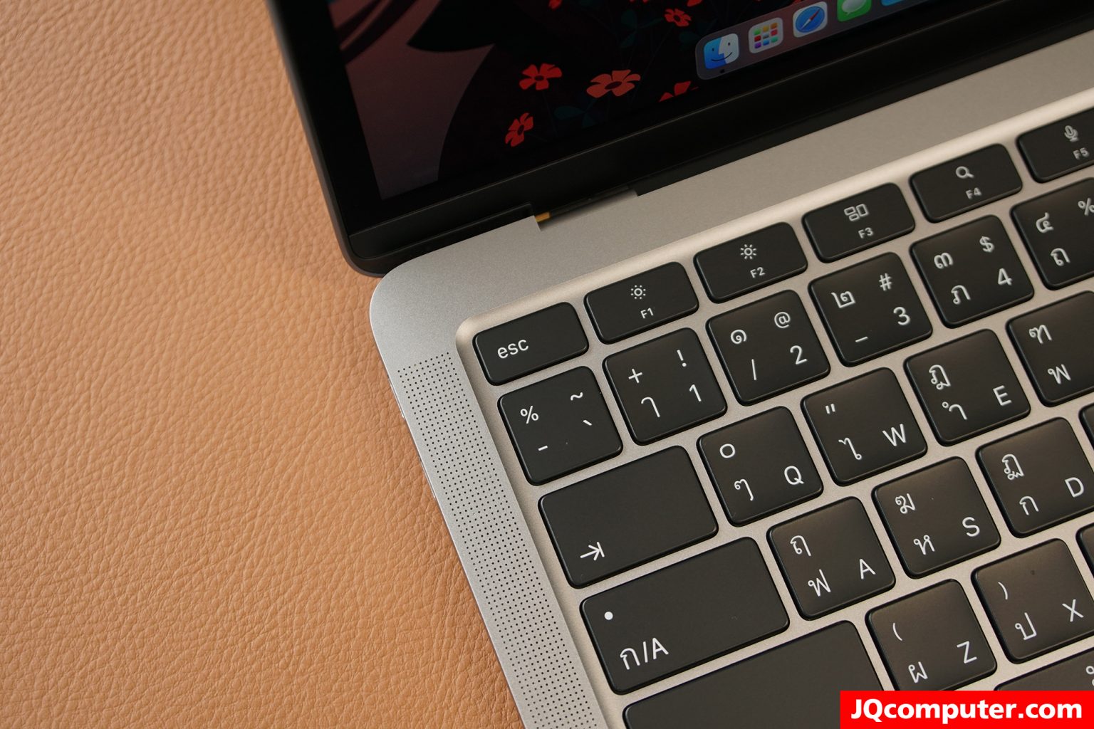 MacBook Air (13-inch, M1, 2020) - Image 4