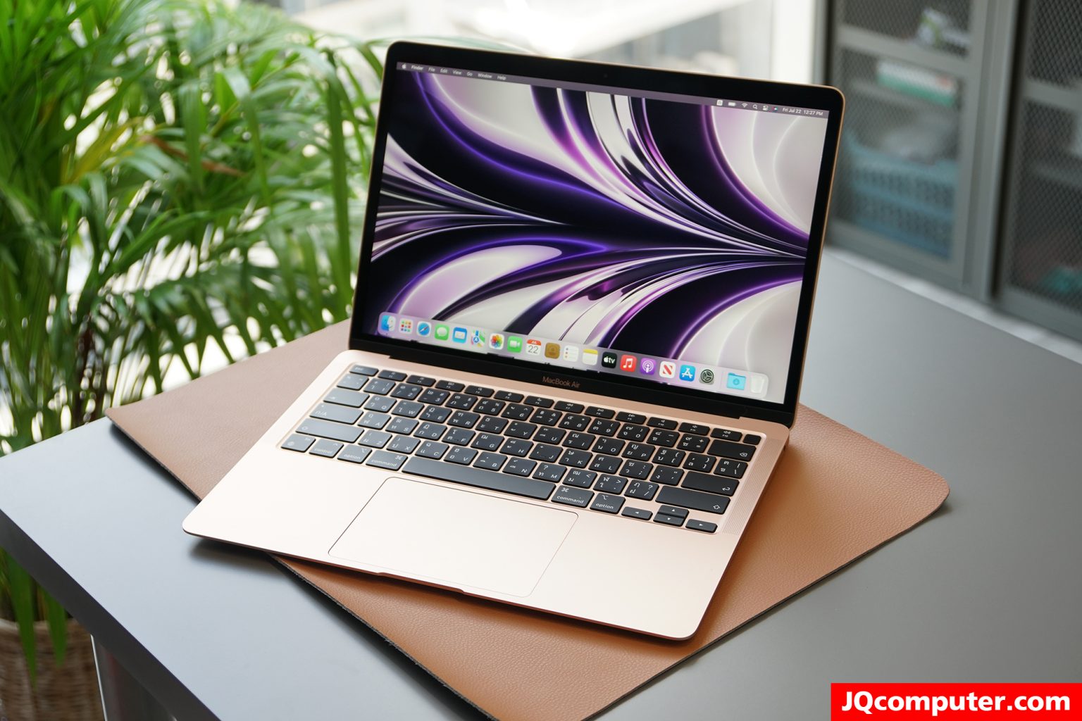 MacBook Air (13-inch, M1, 2020)