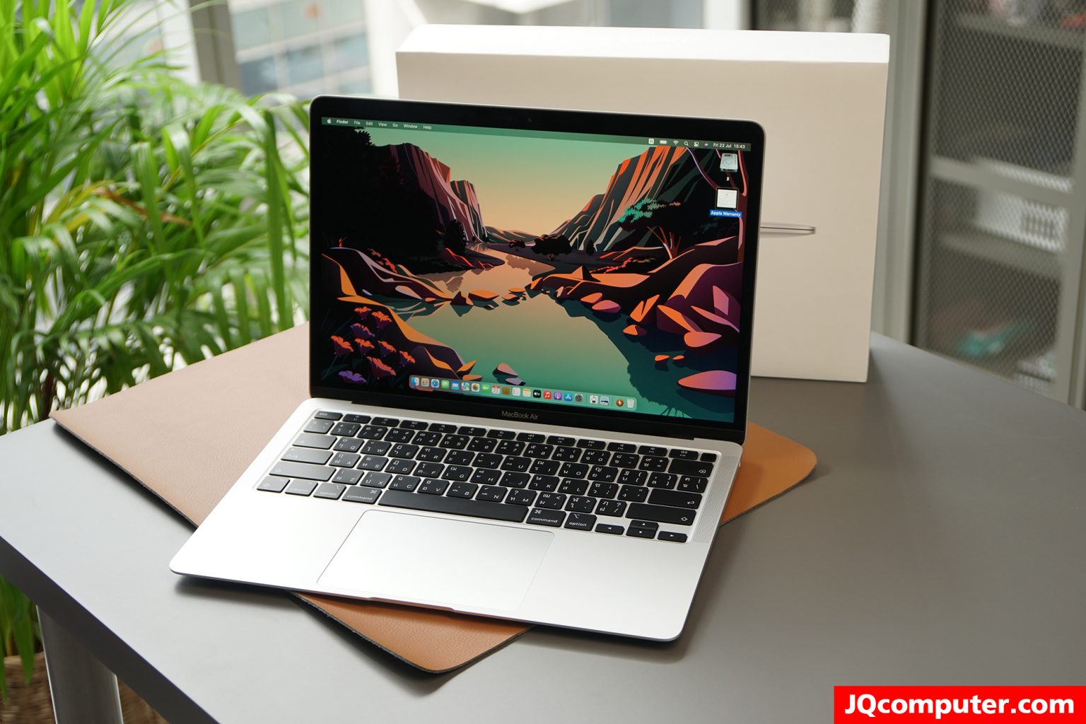 MacBook Air (13-inch, M1, 2020)
