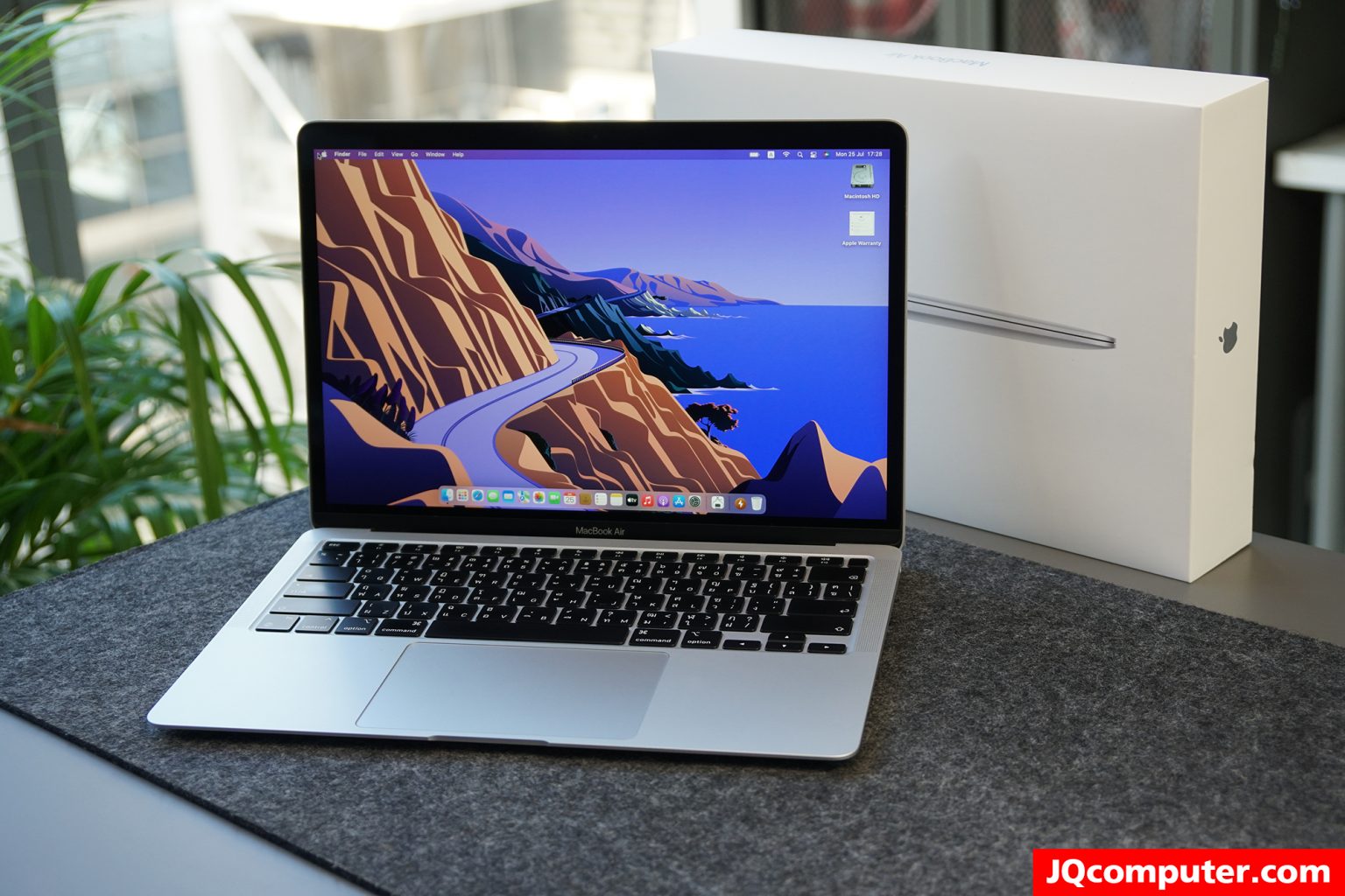 MacBook Air (13-inch, M1, 2020)