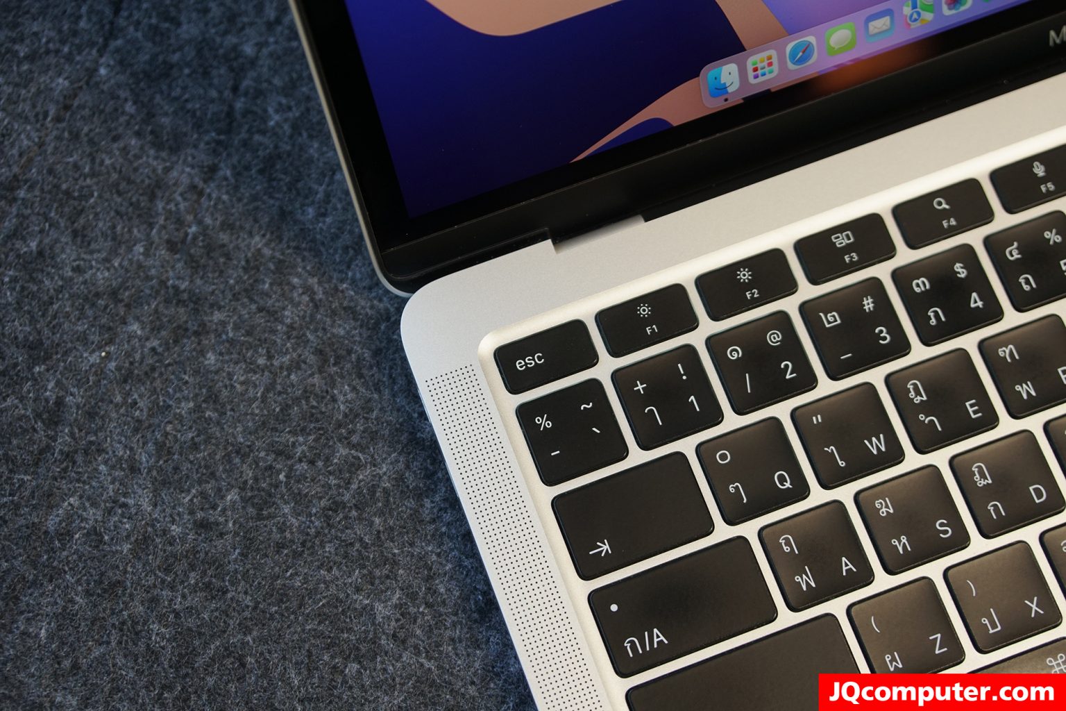 MacBook Air (13-inch, M1, 2020) - Image 4