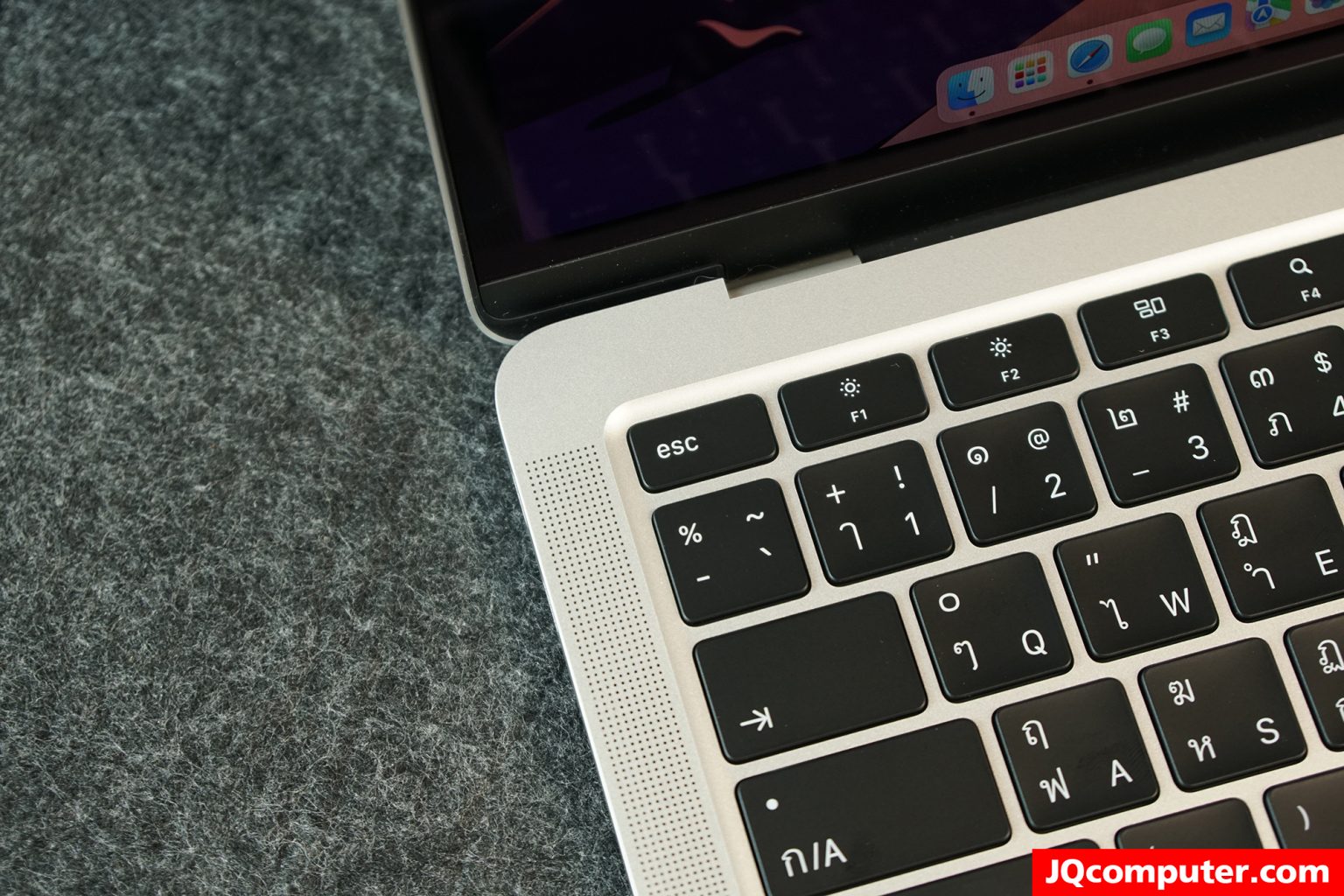 MacBook Air (13-inch, M1, 2020) - Image 4