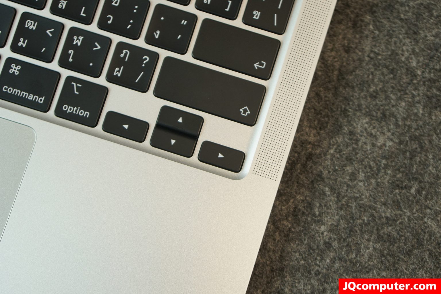 MacBook Air (13-inch, M1, 2020) - Image 8