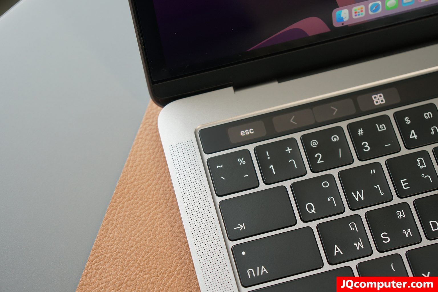 MacBook Pro (13-inch, i5, 2019) - Image 4