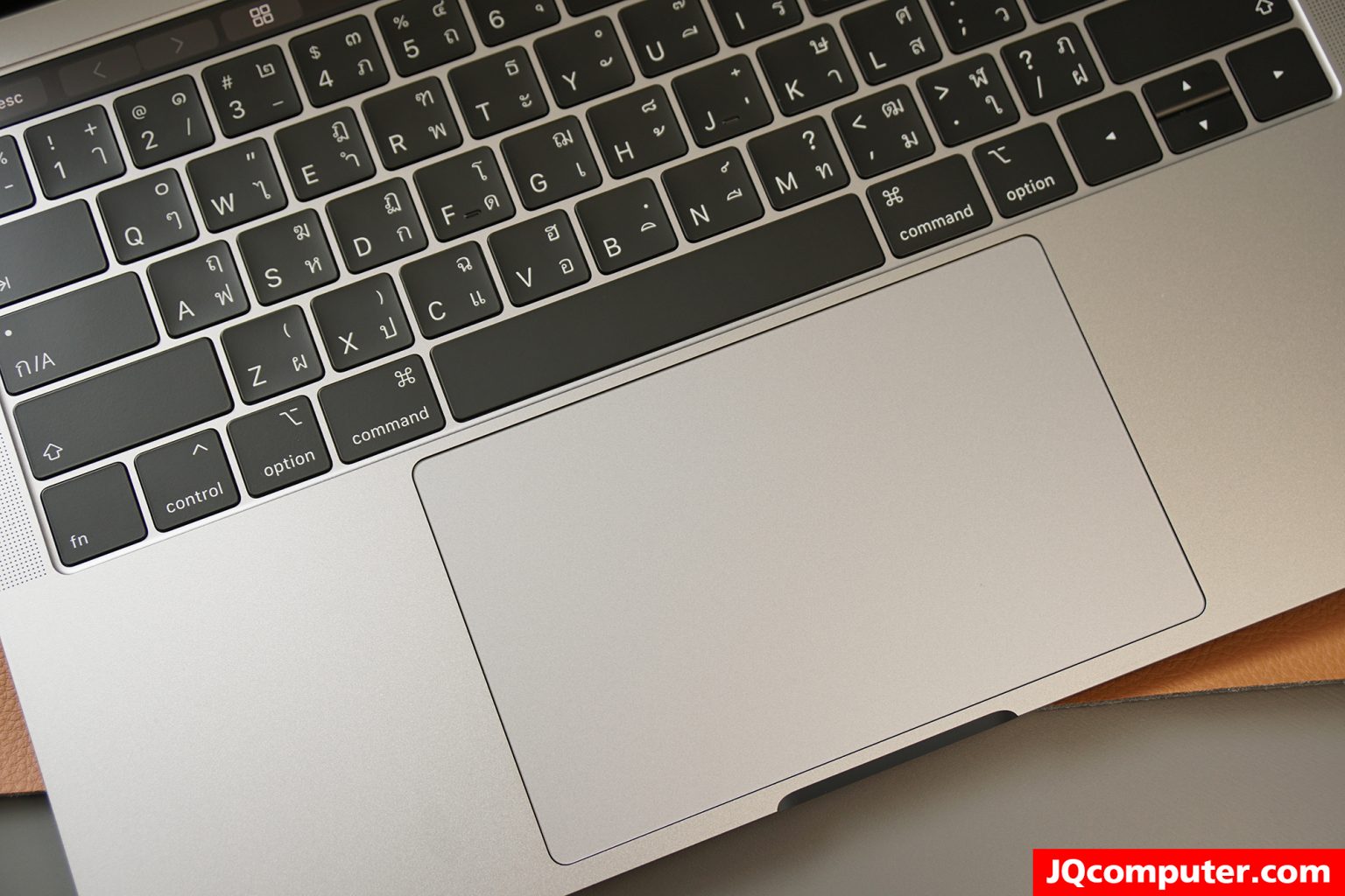 MacBook Pro (13-inch, i5, 2019) - Image 6