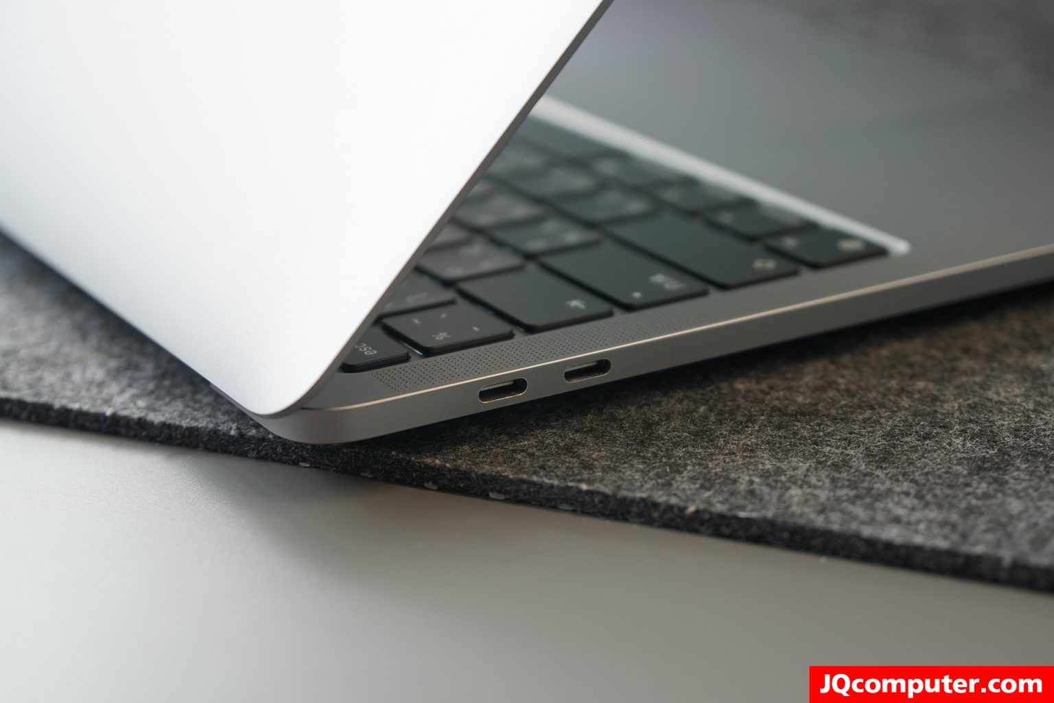 MacBook Pro (13-inch, M1, 2020) - Image 15