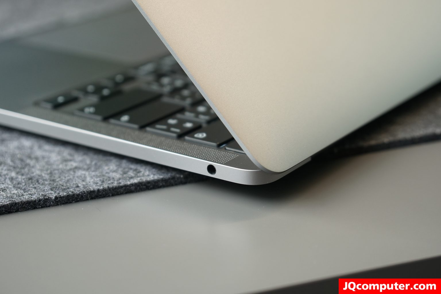 MacBook Pro (13-inch, M1, 2020) - Image 16