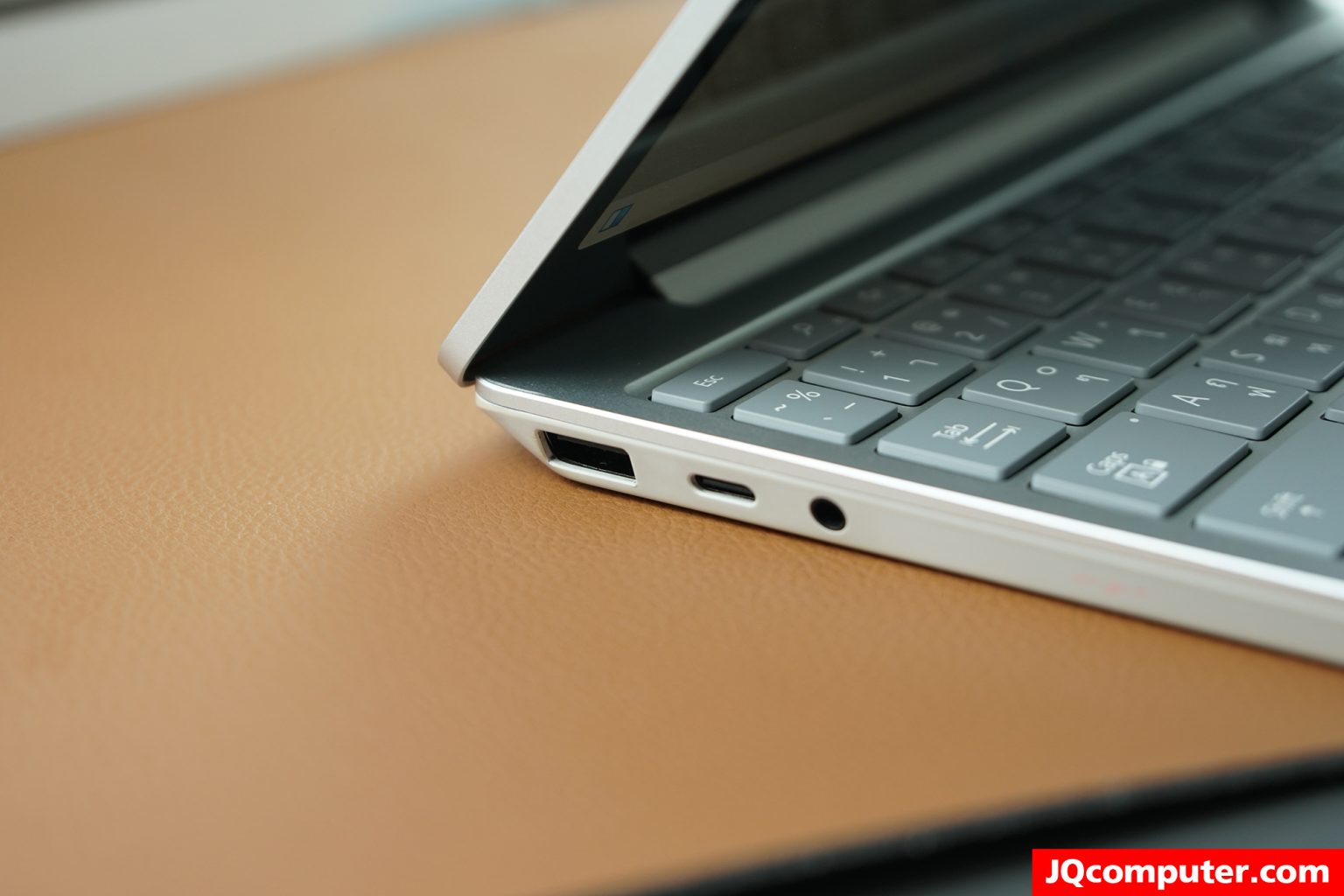 Microsoft Surface Laptop Go - Image 14