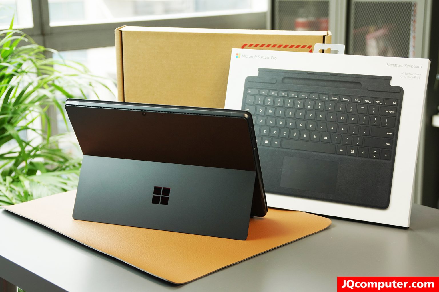 Microsoft Surface Pro 8 - Image 2