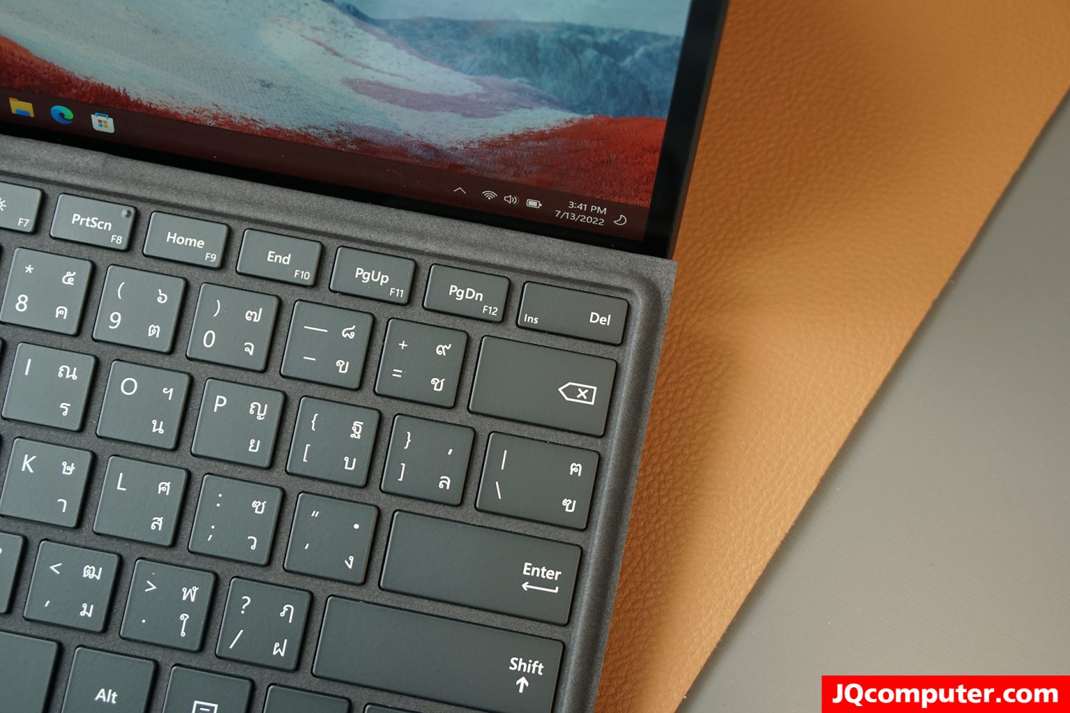 Microsoft Surface Pro 8 - Image 8