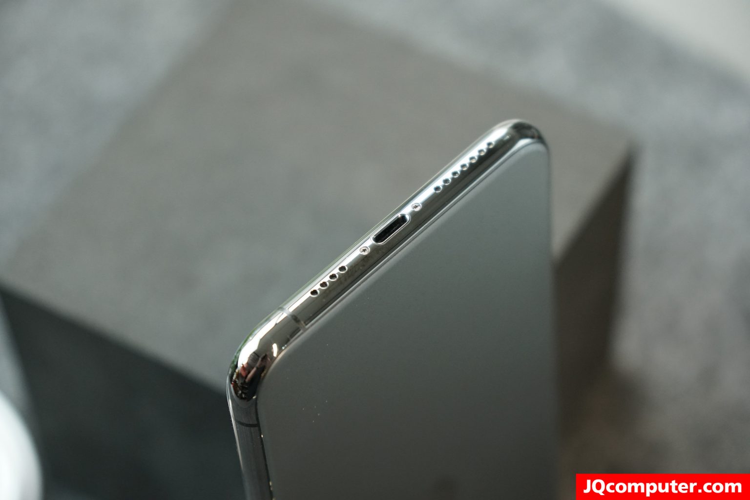 iPhone 11 Pro Max - Image 16