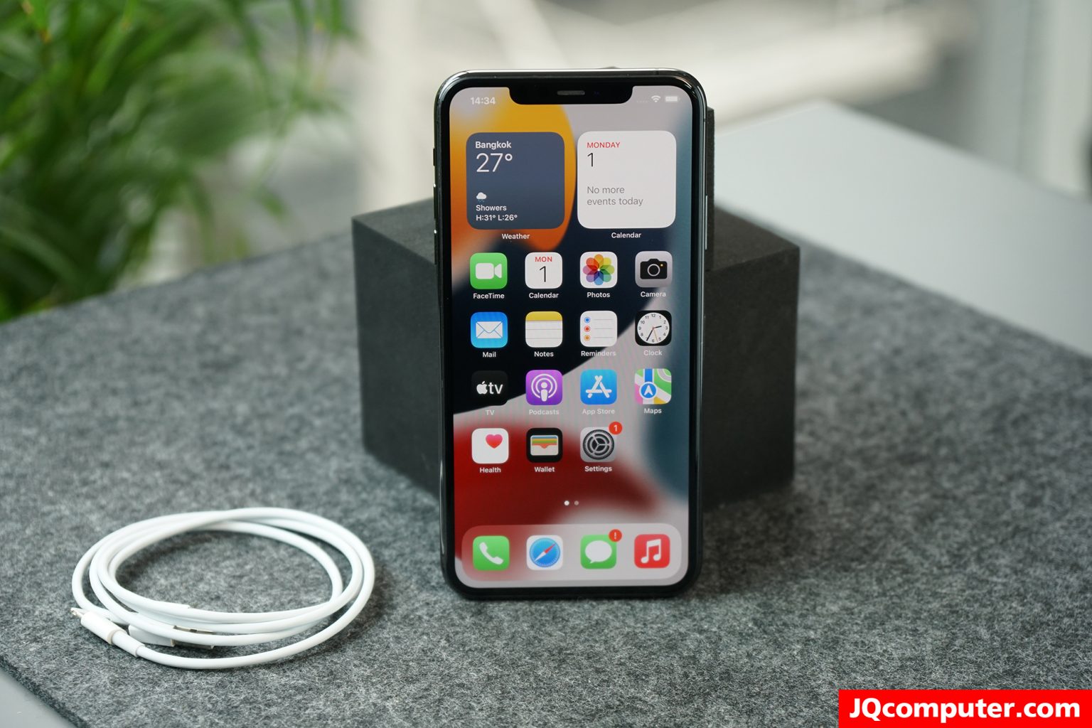 iPhone 11 Pro Max - Image 2