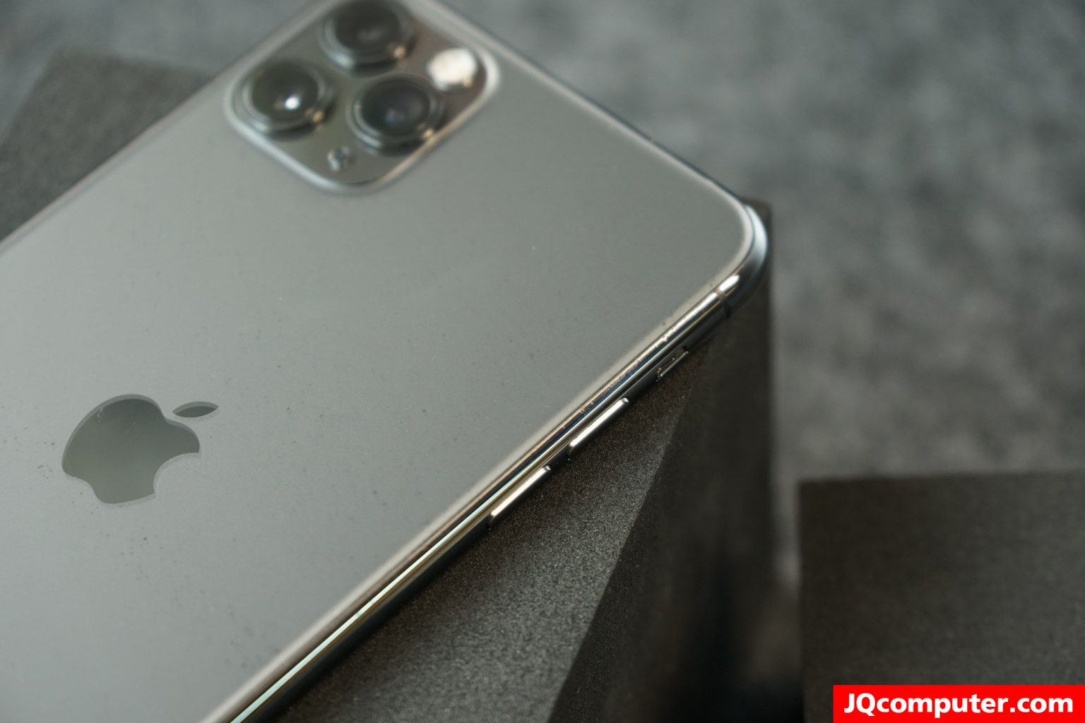 iPhone 11 Pro Max - Image 21