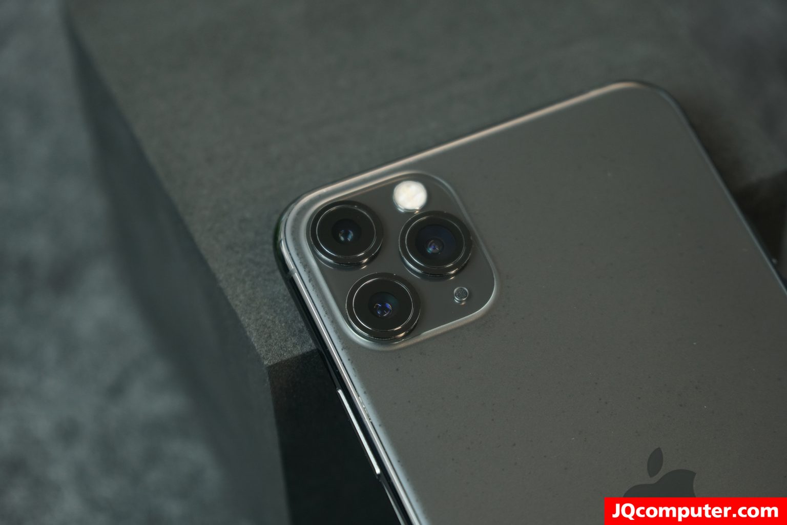 iPhone 11 Pro Max - Image 8