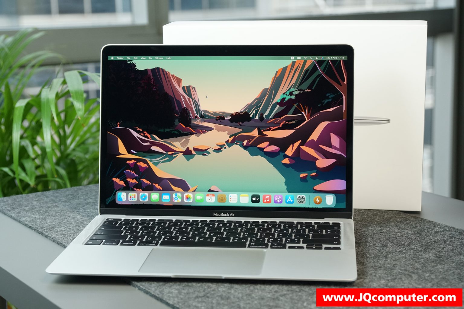MacBook Air (13-inch, M1, 2020)