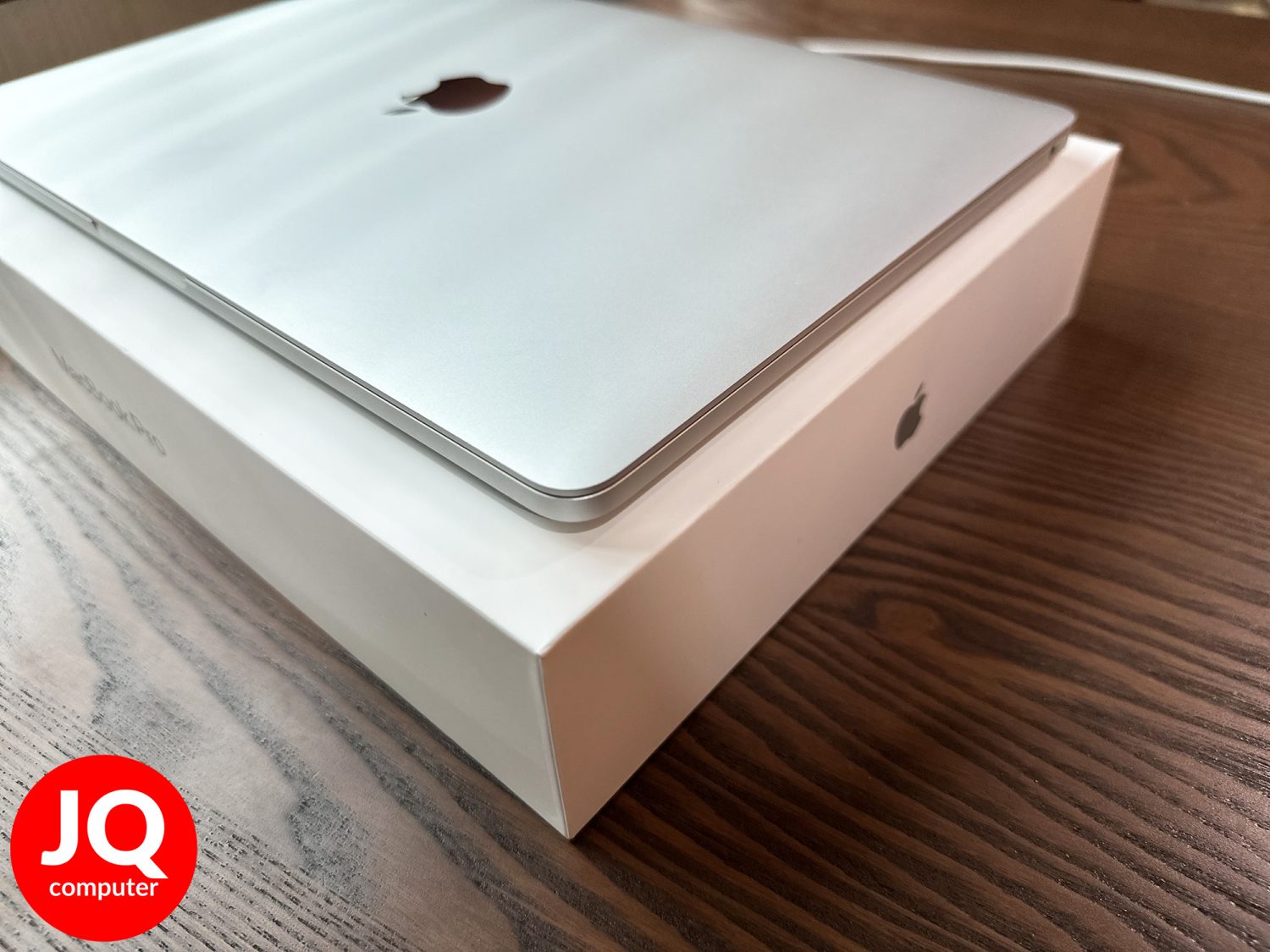 MacBook Pro 13" 2020 Apple M1 (Apple Care+) - Image 12