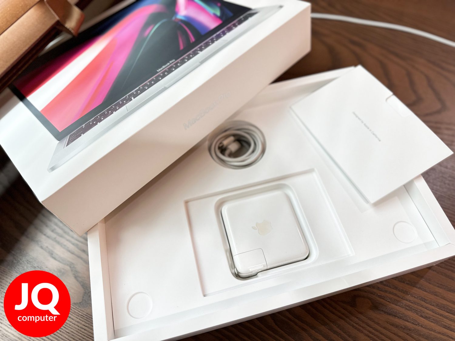MacBook Pro 13" 2020 Apple M1 (Apple Care+) - Image 17