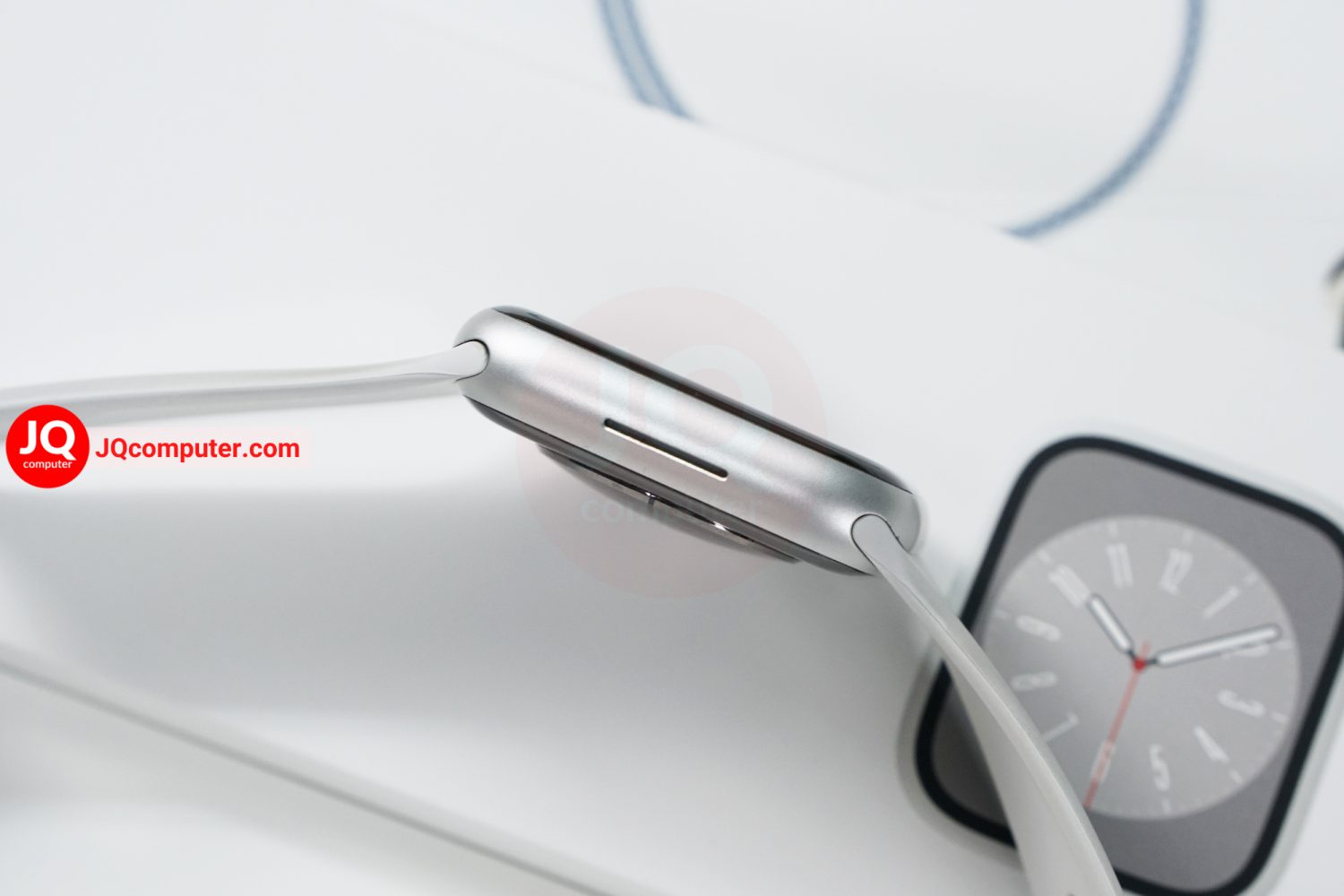 Apple Watch 8 GPS / 45 MM - Image 4