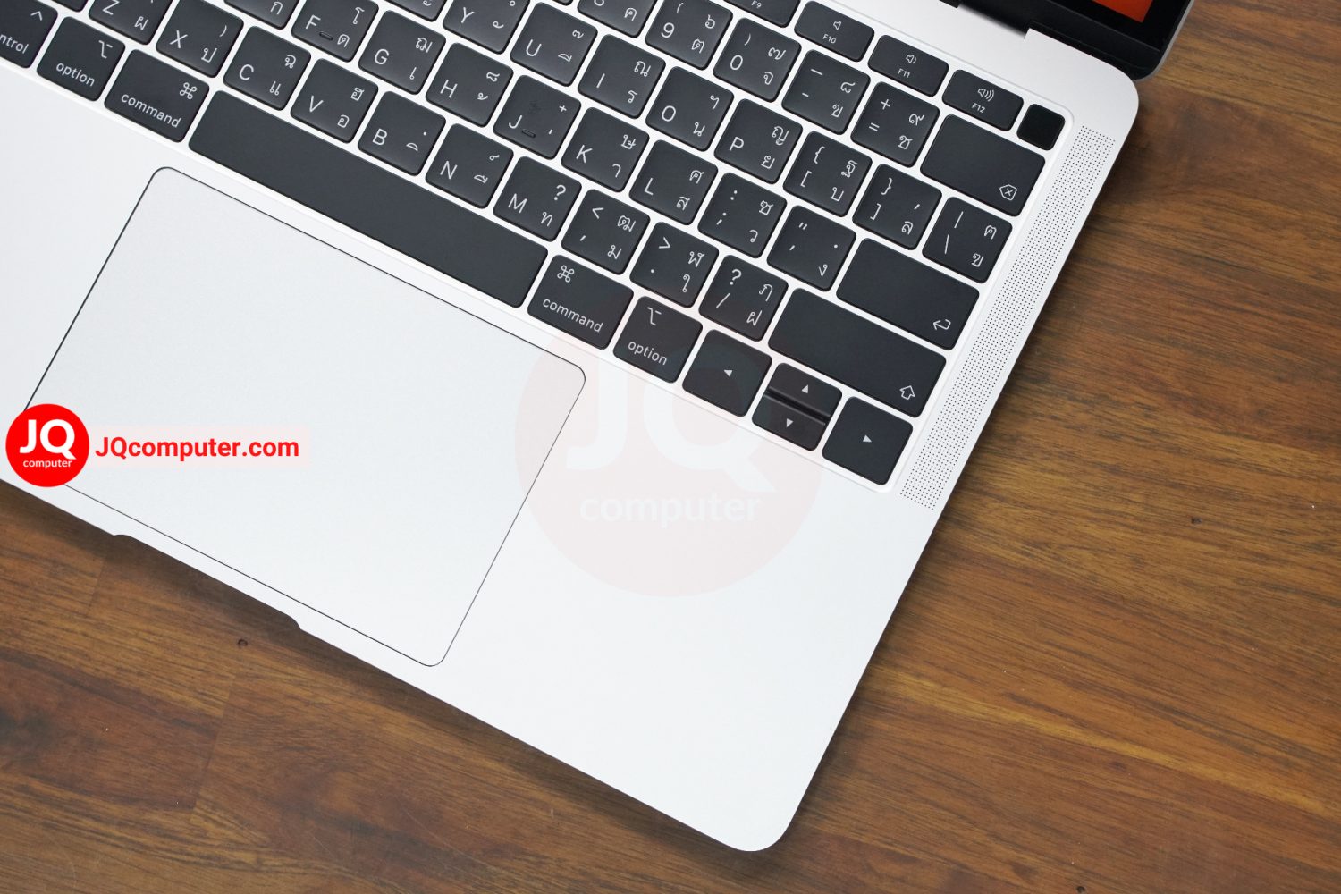 MacBook Air 13" 2019 / Intel Core i5 - Image 4