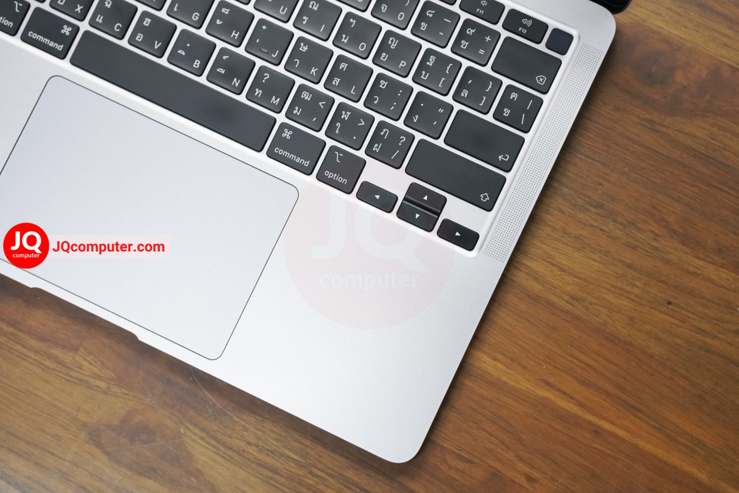MacBook Air 13" 2020 / Intel Core i5 - Image 4